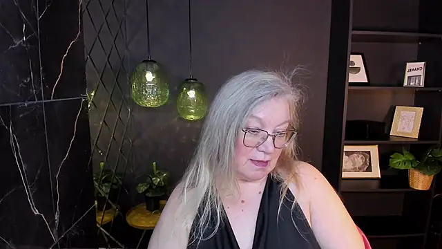 NataliMellow live sex cam