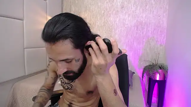 hisoka_011 - Hisoka_011's free webcam