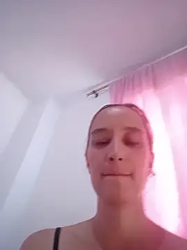 aurabloom_1 - Aurabloom_1's free webcam