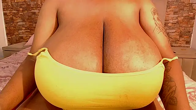 bigasstitt - BigAssTitt's free webcam