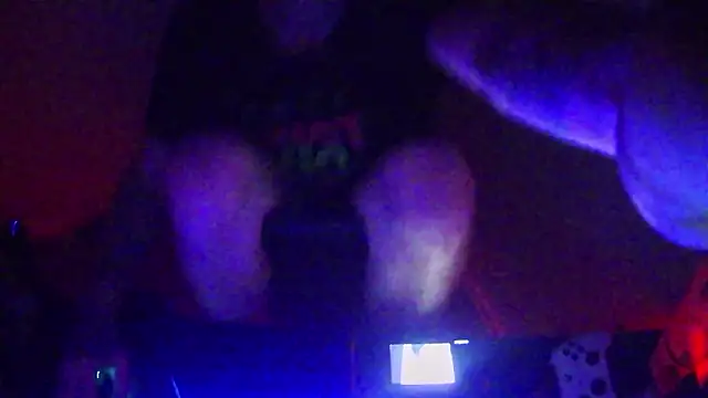 explorer810 - Explorer810's free webcam