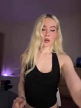 xDinnax Live Webcam on Stripchat