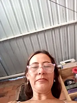 Webcam Model (Salome_69)  is live.Free join now!