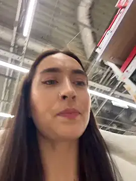 holly_play (F young) - Get my French kiss with tongue