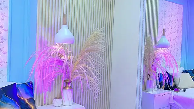 hannah-prada - Hannah-Prada's free webcam - UK Sex Cams