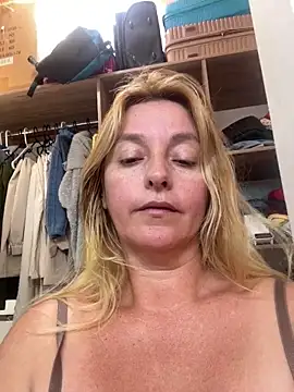 moniquerainx webcam