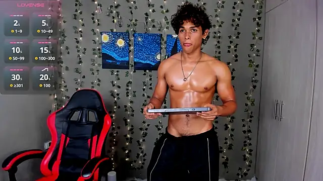 liamvibes212 (M twink) - two finger in my ass