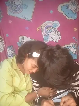 Freakingromance webcam