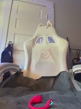 Lunalovesyou8 webcam