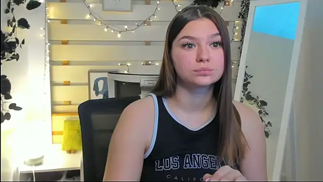 Josephine_Kiss webcam