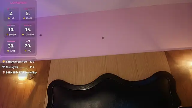 ValenGray live sex cam