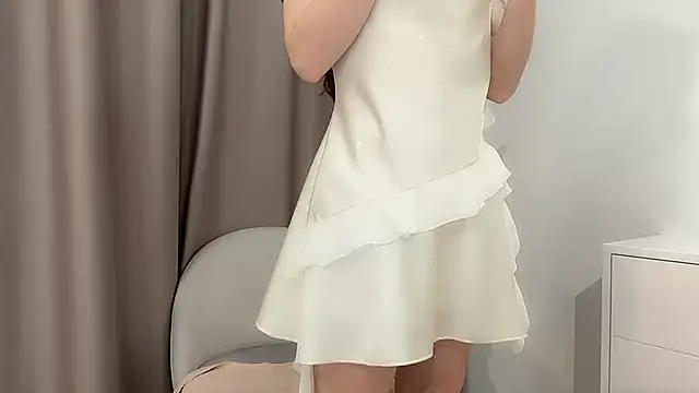 ShySchoolGirl webcam