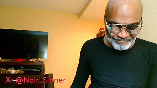 sinnernoir (M mature) - bath/shower with me