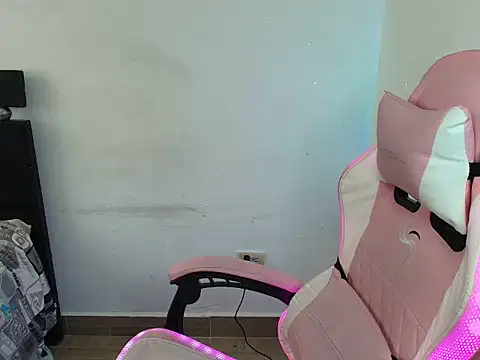 charllottehorny18 webcam