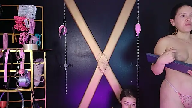 Morgana_N_Aithana webcam