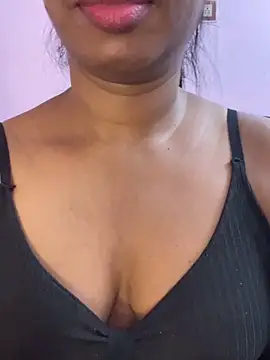 tamil_Aarathi webcam