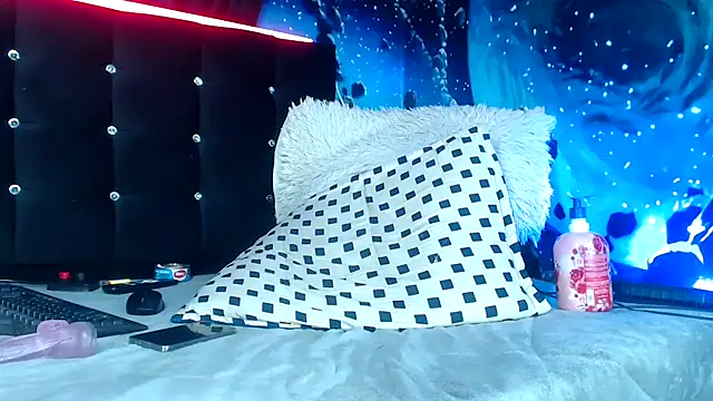 semerhott (M twink) - FINGERS IN ASS