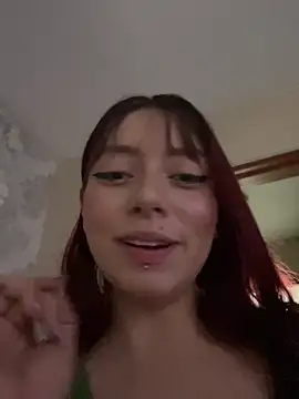 rojitasteasex_ (F young) - OPEN ASS+FINGER PUSSY🚌+BIG  SQUIRT🤠💦