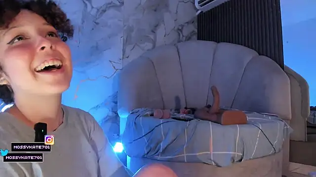 Katemoss70's Stripchat show and profile