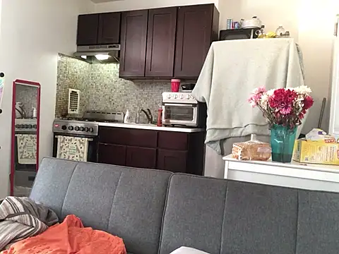 Webcam Model (littyleesh1)  is live.Free join now!