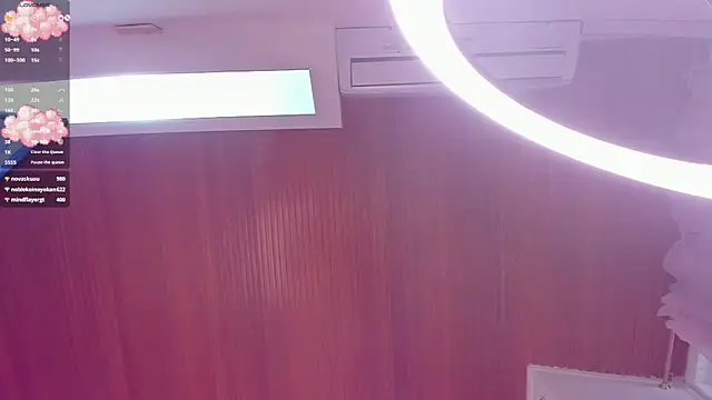 elodie_walker webcam