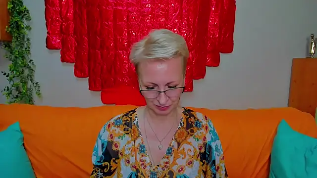 iamyourdream89 (F mature) - I'll take off my dress