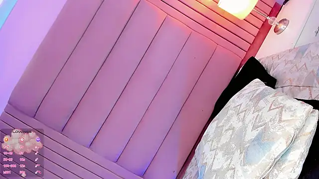 Camille_deluxe webcam