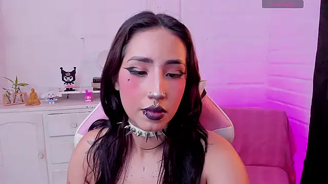 Nyx_Blackmoon webcam