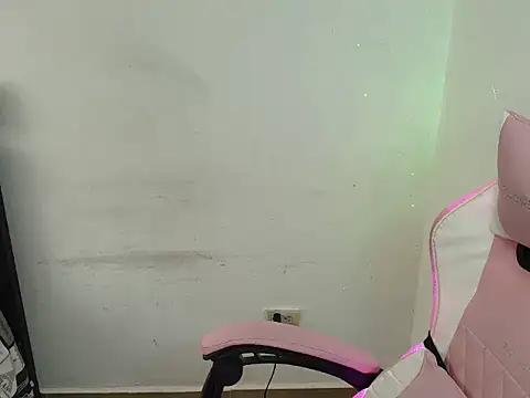 charllottehorny18 webcam