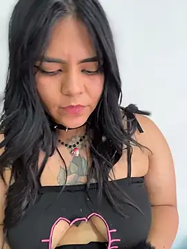 Webcam Model (JulianaCastillo)  is live.Free join now!