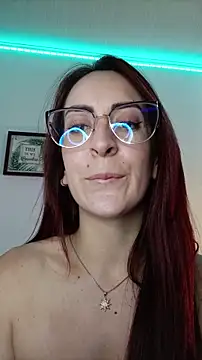 Buttyy_Cherry webcam