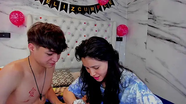 Ari_and_Storm webcam