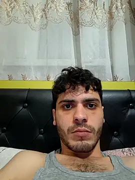 Handsomeboy3344 webcam