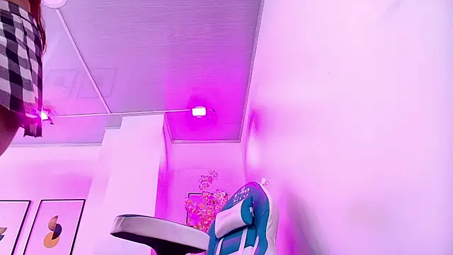 Nicole_sounders webcam