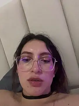 VioletPearson webcam