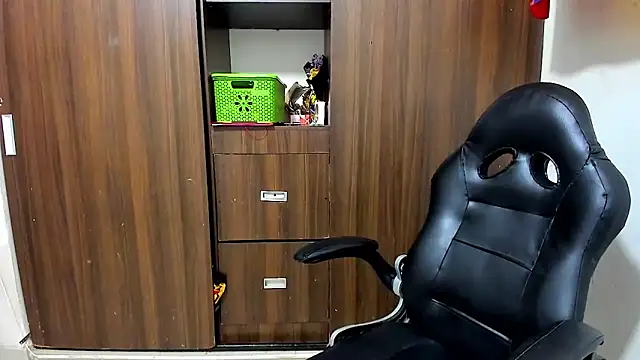 miss_bigcockts webcam