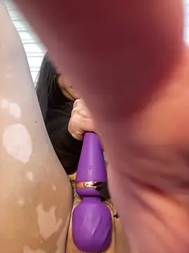 PamelaJonsom_ webcam