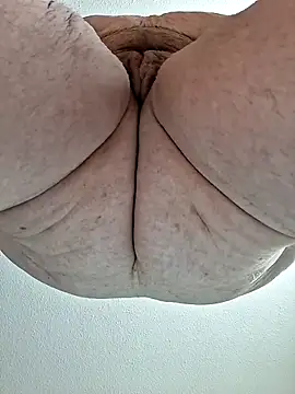 ashlovescannabis - Ashlovescannabis's free webcam - UK Sex Cams