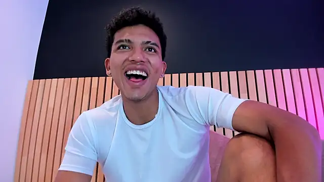 jhoystrong_ (M twink) - MASTURBATE  AND CUM!!!!!