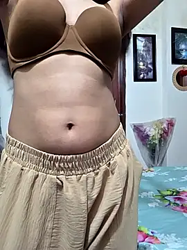 Webcam Model (Suvosri) is live