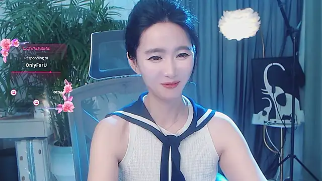 feifei-love (F milf) - 乳夹M腿