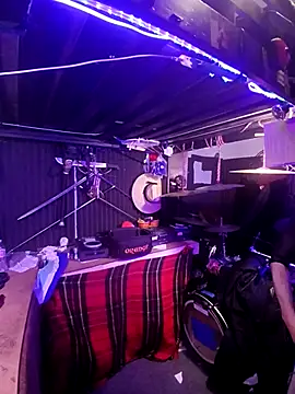 AllucyLu live sex cam