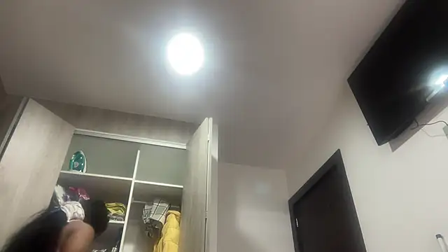 ChocolateCakeQueen webcam