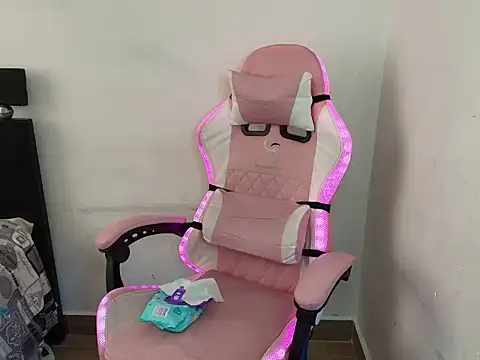 charllottehorny18 webcam