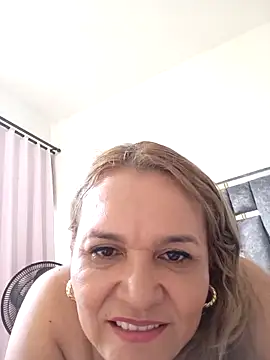 charlotte_milf30 webcam