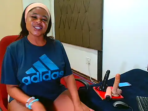 SpicyKittyxxx webcam stripchat model stream image