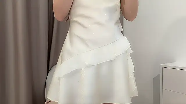 ShySchoolGirl webcam