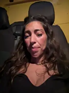 Amani_thewolf webcam