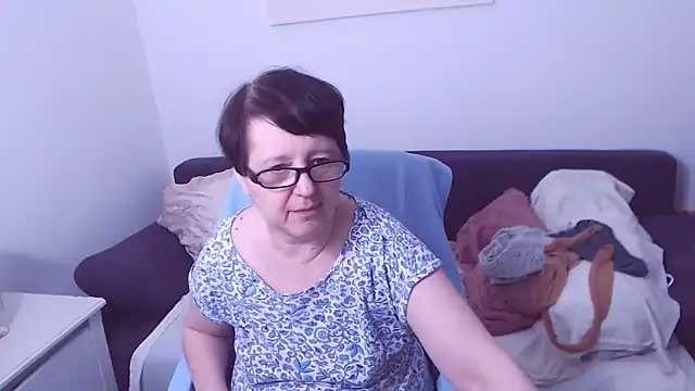 christarose (F mature) - dance monkey,naked