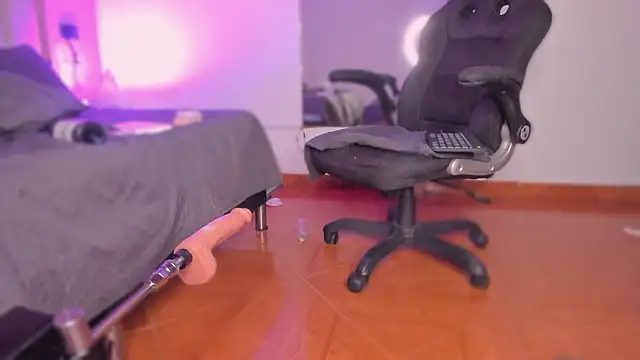 Emmily_Savage webcam